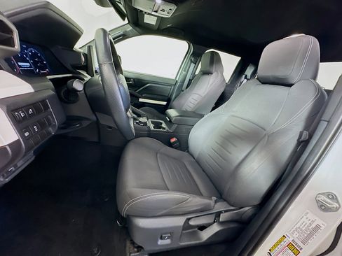 Used 2024 Toyota Tacoma TRD Off-Road image 13