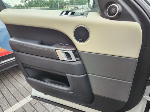 Used 2020 Land Rover Range Rover Sport HSE Dynamic image 25