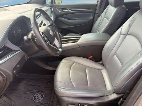 Used 2024 Buick Enclave Essence w/ Sport Touring Edition FWD image 5