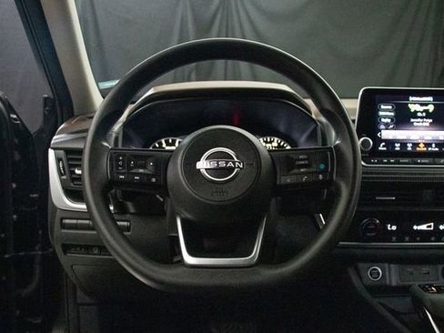 Used 2023 Nissan Rogue SV AWD/4WD image 23
