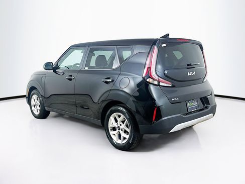 Used 2025 Kia Soul LX w/ LX Technology Package FWD image 5