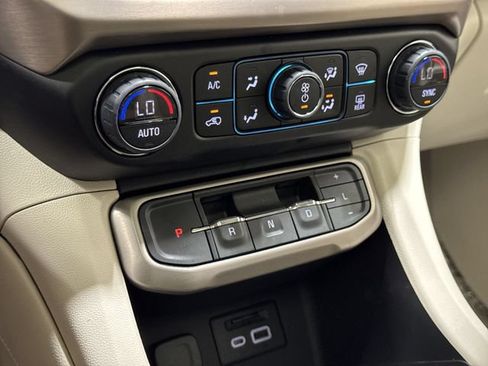 Certified 2023 GMC Acadia Denali w/ Denali Ultimate Package AWD/4WD image 24
