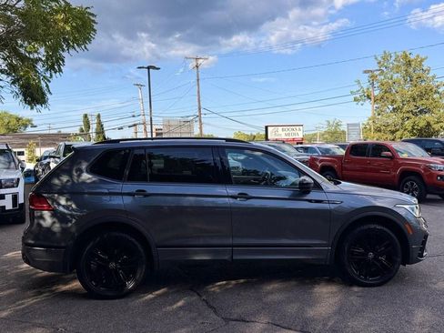 Used 2022 Volkswagen Tiguan SE R-Line AWD/4WD image 7