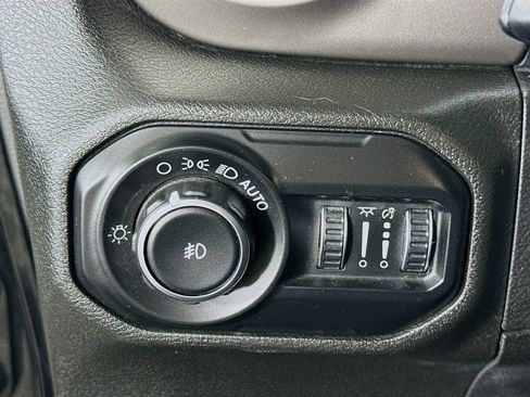 Used 2019 Jeep Wrangler Unlimited Sport S AWD/4WD image 18