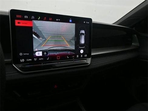 Used 2026 Volkswagen Tiguan SE R-Line image 12