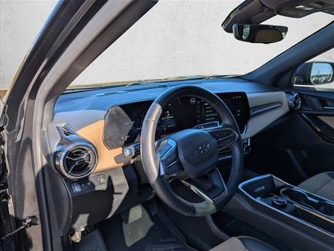 Used 2025 Chevrolet Equinox ACTIV w/ Safety and Technology Package image 12