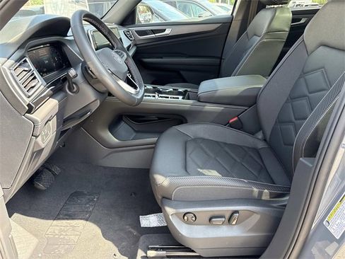 New 2026 Volkswagen Atlas Cross Sport SE image 15