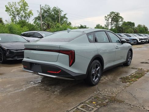New 2026 Kia K4 FWD image 8