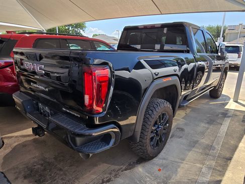 Used 2021 GMC Sierra 2500 Denali w/ Denali Black Diamond Edition AWD/4WD image 9