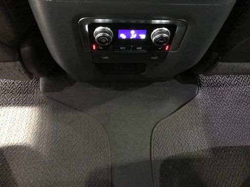 Used 2021 GMC Yukon XL Denali w/ LPO, Illumination Package image 17