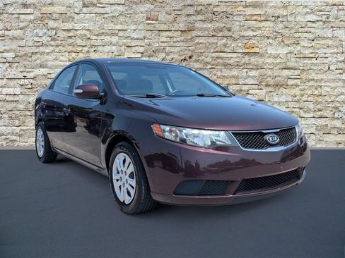Used 2010 Kia Forte EX FWD image 2