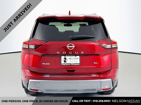 Certified 2024 Nissan Rogue SL w/ SL Premium Package image 6