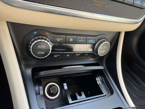 Used 2015 Mercedes-Benz GLA 250 4MATIC image 27