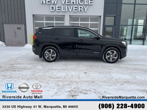 Used 2021 GMC Terrain SLT w/ Infotainment Package II image 10