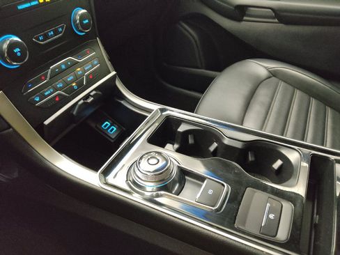 Used 2019 Ford Edge SEL w/ Equipment Group 201A FWD image 26