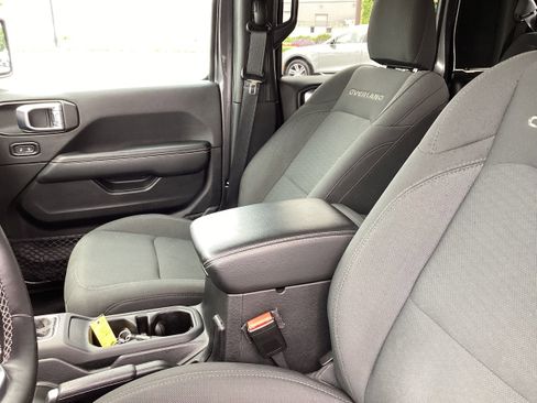 Used 2021 Jeep Gladiator Overland w/ Dual Top Group image 12