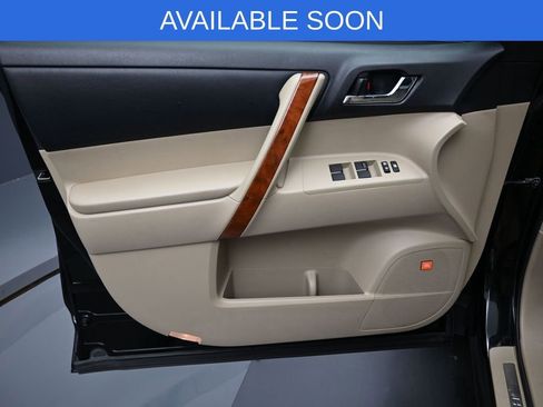 Used 2013 Toyota Highlander Limited image 11