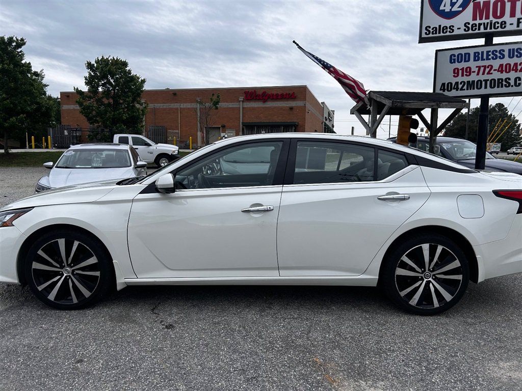 Used 2021 Nissan Altima 2.5 Platinum AWD/4WD image 2
