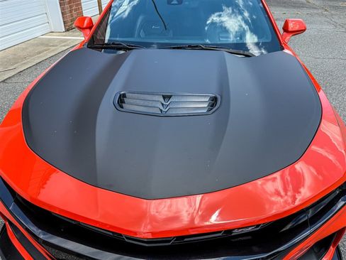 Used 2019 Chevrolet Camaro SS RWD image 14