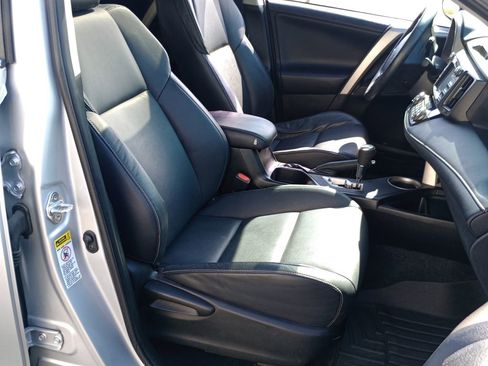 Used 2014 Toyota RAV4 Limited w/ Technology Package image 24