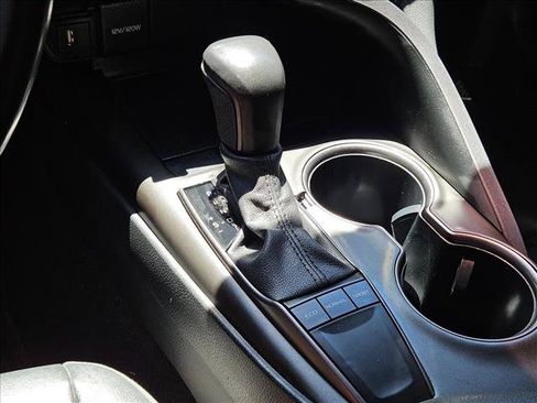 Used 2023 Toyota Camry SE w/ Convenience Package FWD image 15