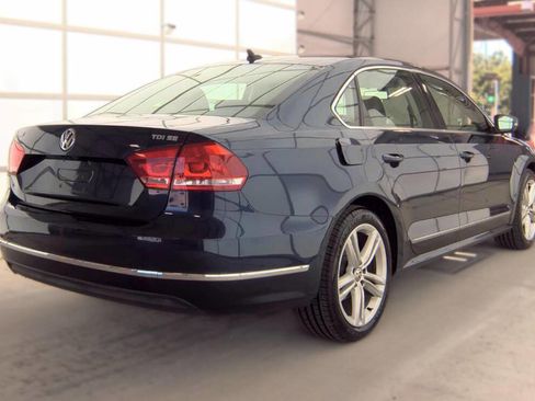 Used 2014 Volkswagen Passat TDI SE FWD image 2
