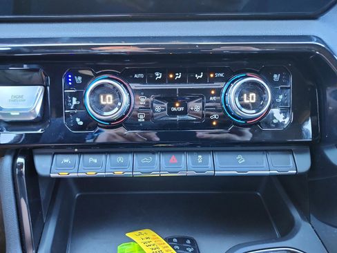 Certified 2025 GMC Sierra 1500 AT4 w/ AT4 Premium Package image 21