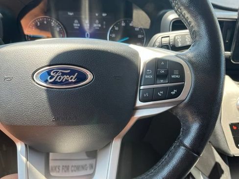 Used 2020 Ford Explorer XLT w/ Equipment Group 202A AWD/4WD image 30