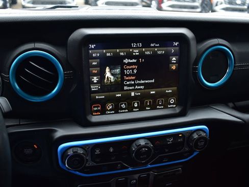 Used 2023 Jeep Wrangler Unlimited Sahara w/ Cold Weather Group AWD/4WD image 50
