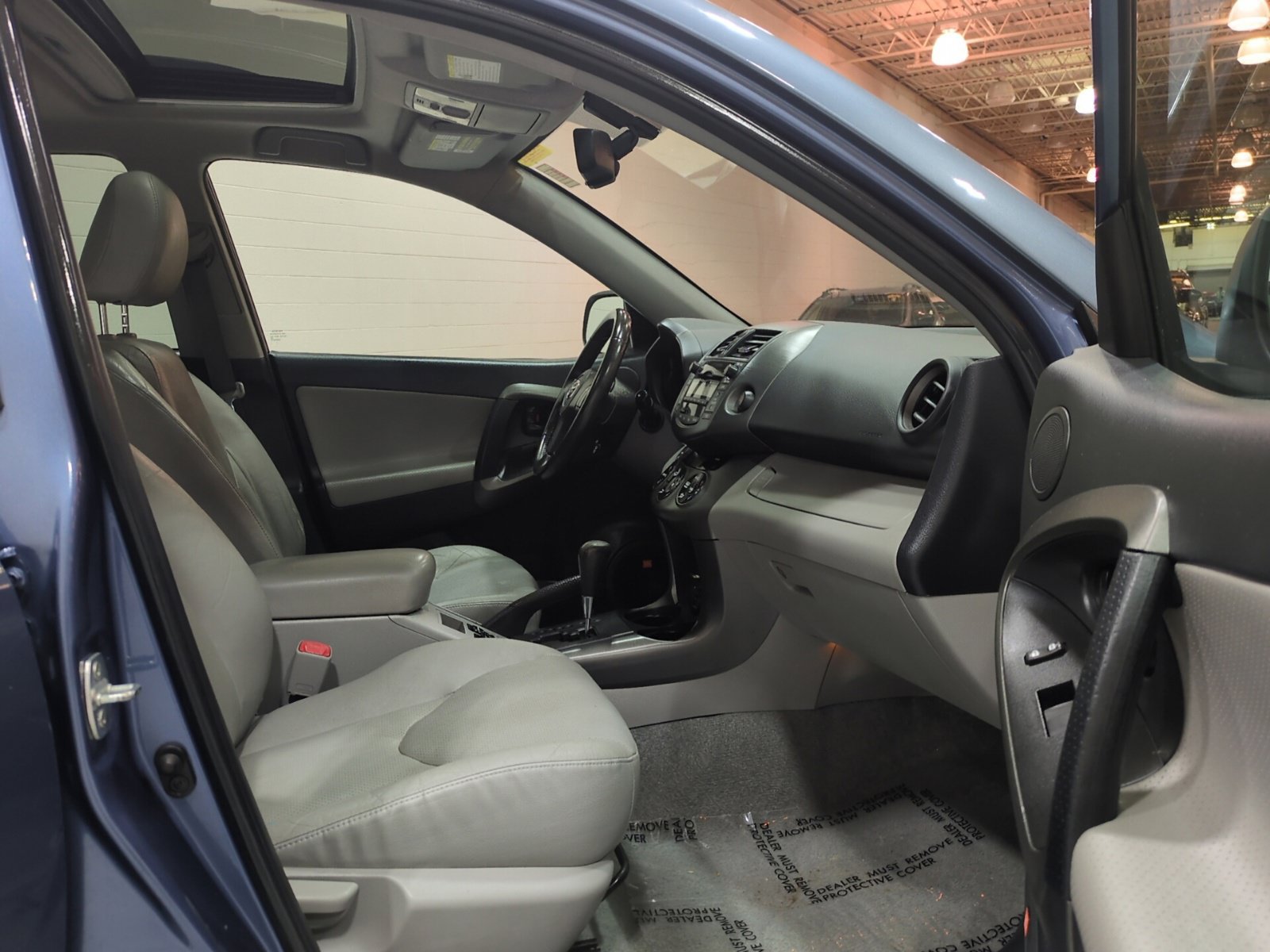 Used 2011 Toyota RAV4 Limited w/ Limited Extra Value Pkg AWD/4WD image 10