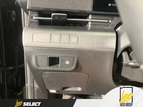 Used 2024 Hyundai Kona SEL w/ Convenience Package FWD image 12