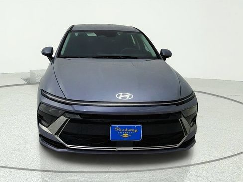 Used 2025 Hyundai Sonata SEL FWD image 2