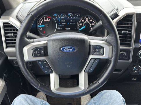 Used 2019 Ford F150 Lariat AWD/4WD image 10