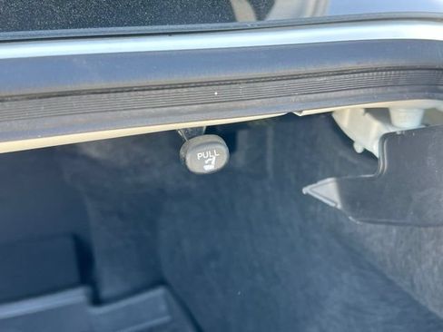 Used 2023 Toyota Camry SE FWD image 39
