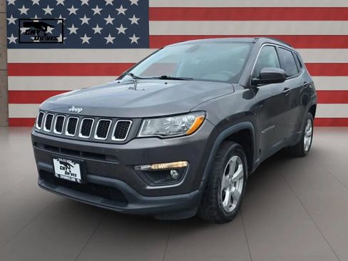 Used 2019 Jeep Compass Latitude AWD/4WD image 1