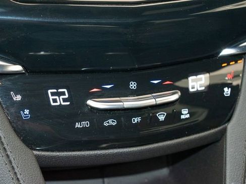 Used 2023 Cadillac XT6 Premium Luxury w/ Technology Package AWD/4WD image 35