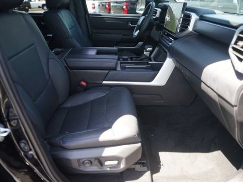 Used 2024 Toyota Sequoia Platinum AWD/4WD image 21