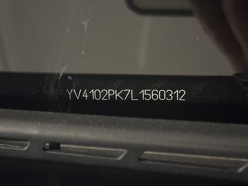 Used 2020 Volvo XC90 T5 Momentum w/ Protection Package Premier image 3