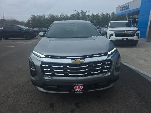 New 2026 Chevrolet Equinox LT w/ Convenience Package II image 2