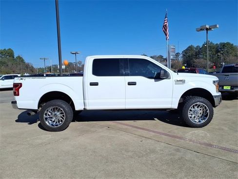 Used 2020 Ford F150 XLT image 2