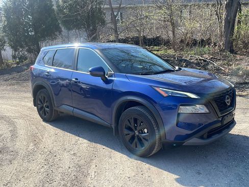 Used 2022 Nissan Rogue SV image 10