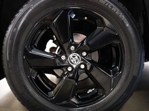 Used 2020 Toyota RAV4 XSE AWD/4WD image 8
