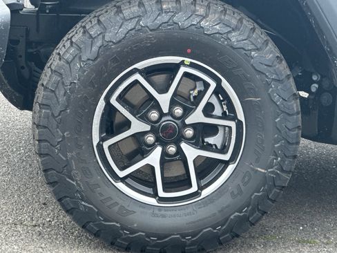 New 2026 Jeep Wrangler Unlimited Rubicon image 24