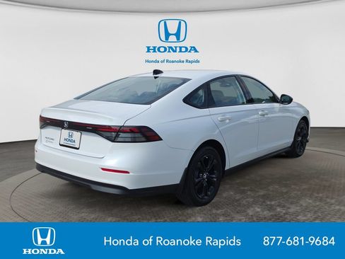 Used 2025 Honda Accord SE image 5