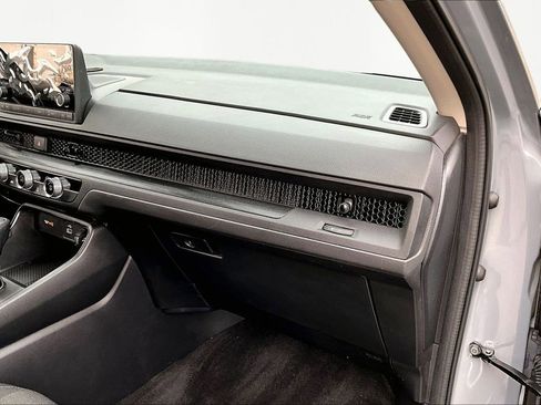 Certified 2025 Honda CR-V LX image 20