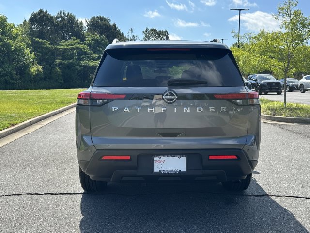 Certified 2025 Nissan Pathfinder SV FWD image 8