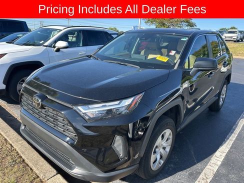 Used 2023 Toyota RAV4 LE FWD image 10