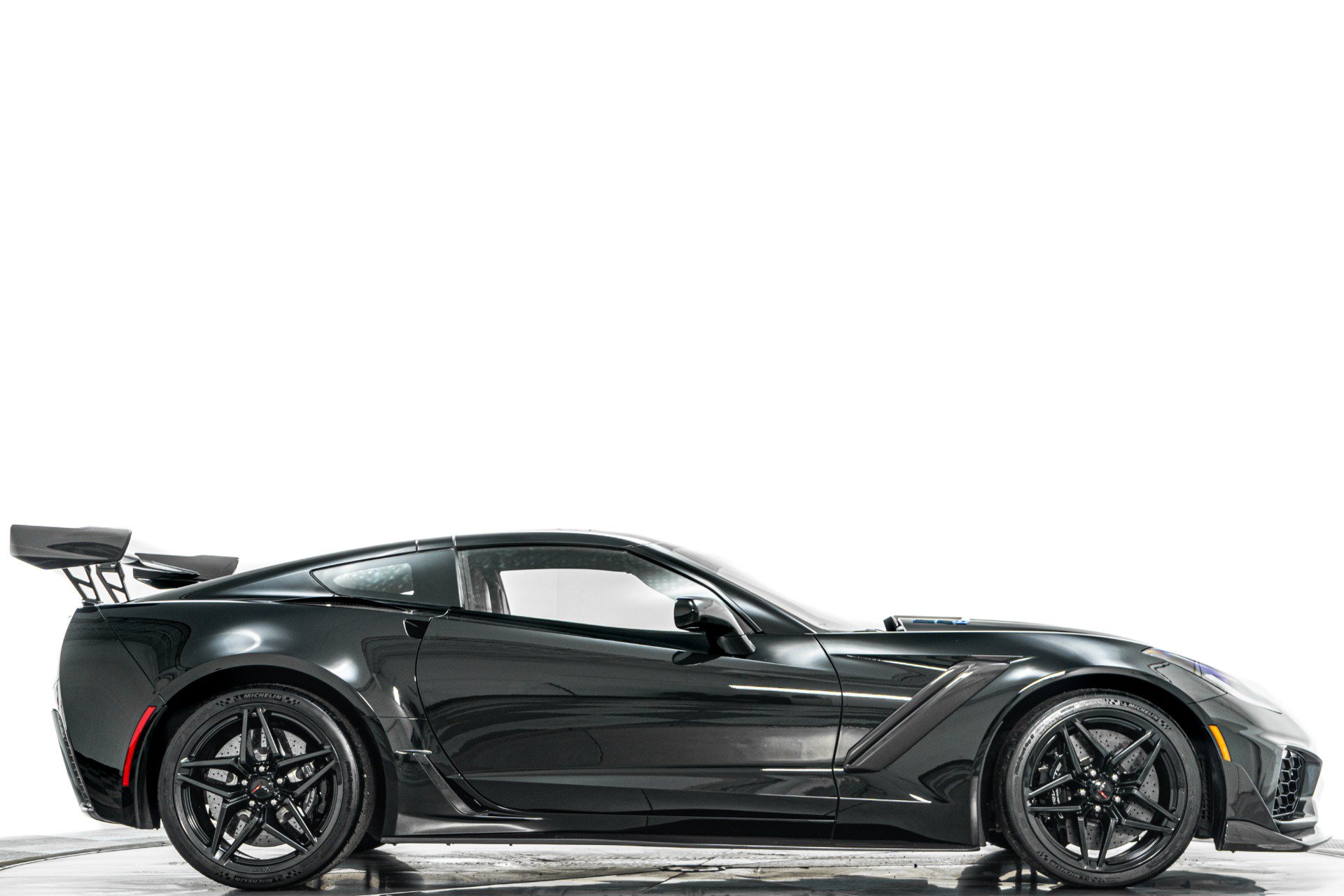 Used 2019 Chevrolet Corvette ZR1 w/ ZTK Track Performance Package RWD image 2
