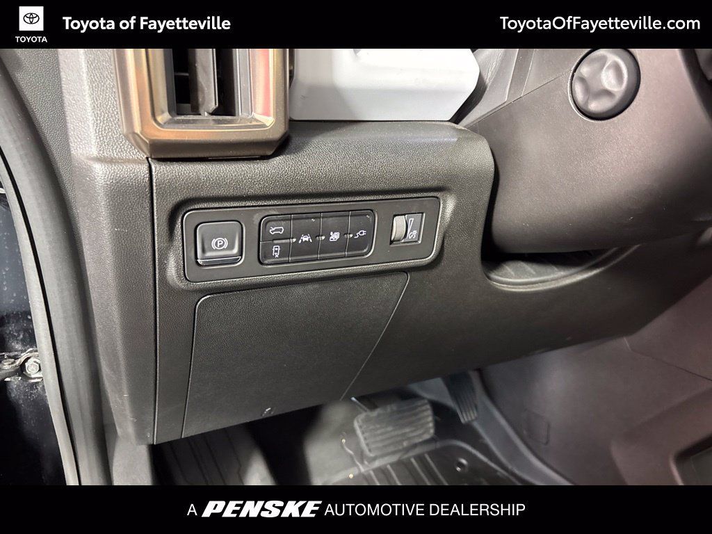 Used 2025 GMC Hummer EV 2X w/ LPO, Dark Essentials Package AWD/4WD image 31