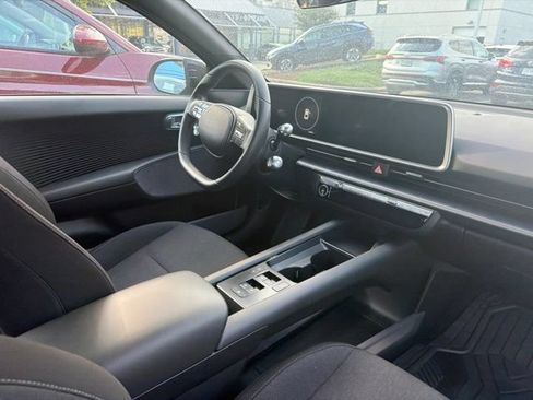 Used 2024 Hyundai Ioniq 6 SE RWD image 12